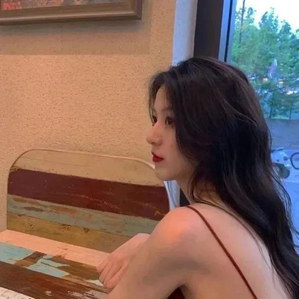 玫瑰园里的老少爷们儿